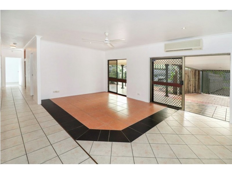 42 Gavin Street, Smithfield QLD 4878