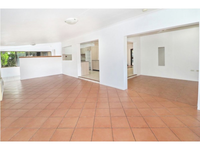 42 Gavin Street, Smithfield QLD 4878