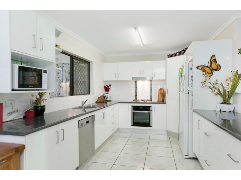76 Toogood Road, Woree QLD 4868