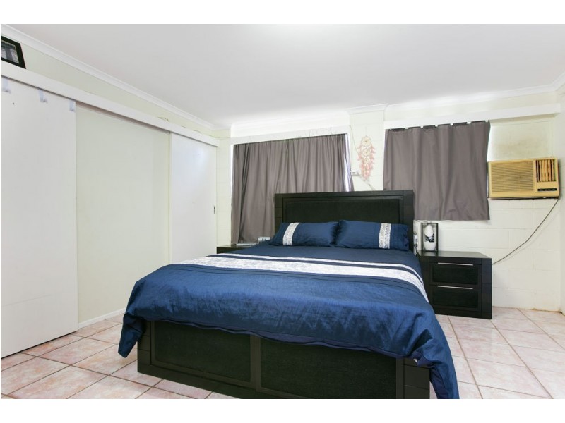 76 Toogood Road, Woree QLD 4868