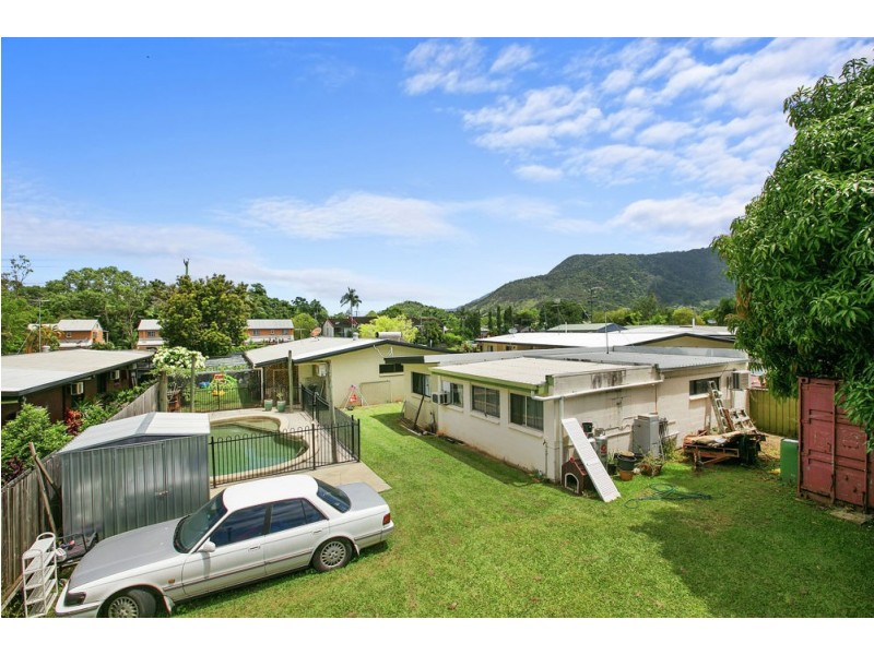 76 Toogood Road, Woree QLD 4868