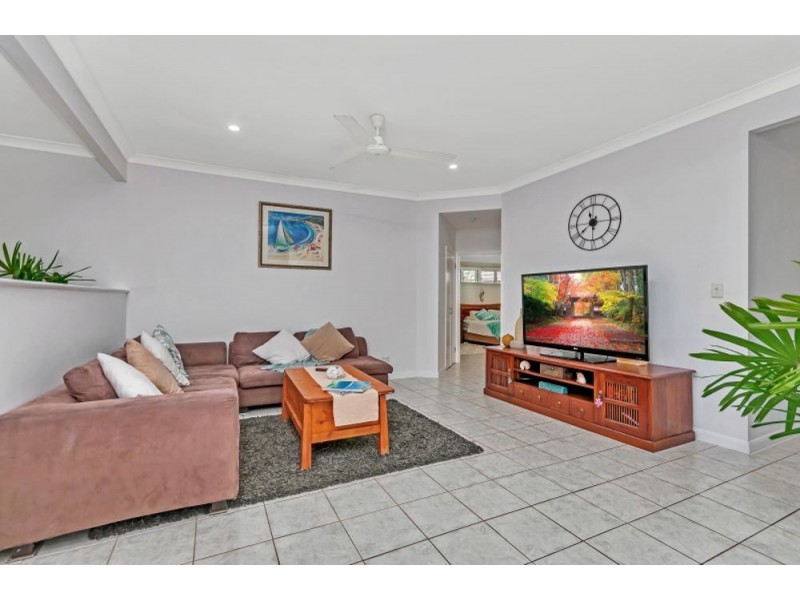 9 Merrybrook Street, Freshwater QLD 4870