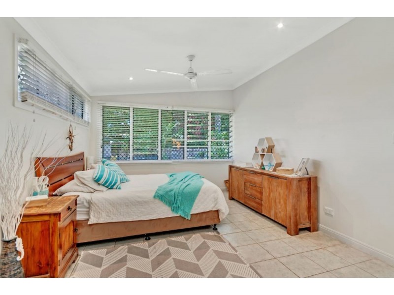 9 Merrybrook Street, Freshwater QLD 4870