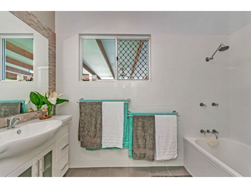 9 Merrybrook Street, Freshwater QLD 4870