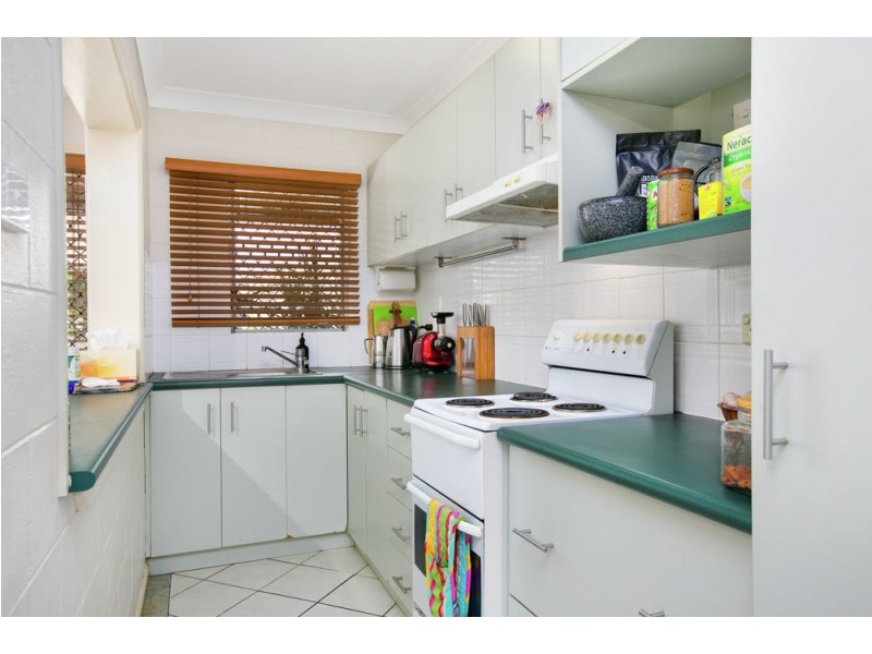 1/4 Crathern Close, Edge Hill QLD 4870