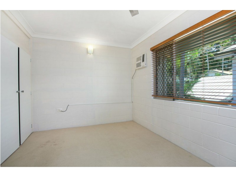 1/4 Crathern Close, Edge Hill QLD 4870