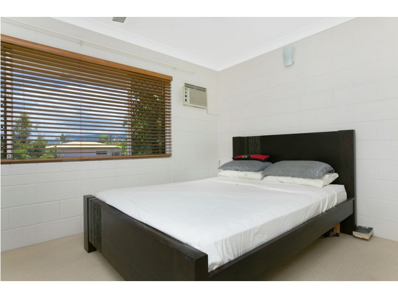 1/4 Crathern Close, Edge Hill QLD 4870