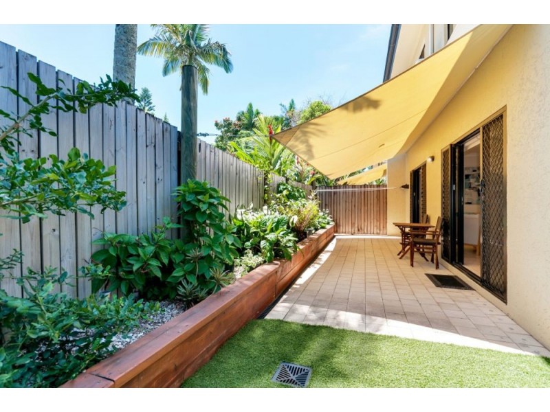 3/24-26 Old Smithfield Road, Freshwater QLD 4870