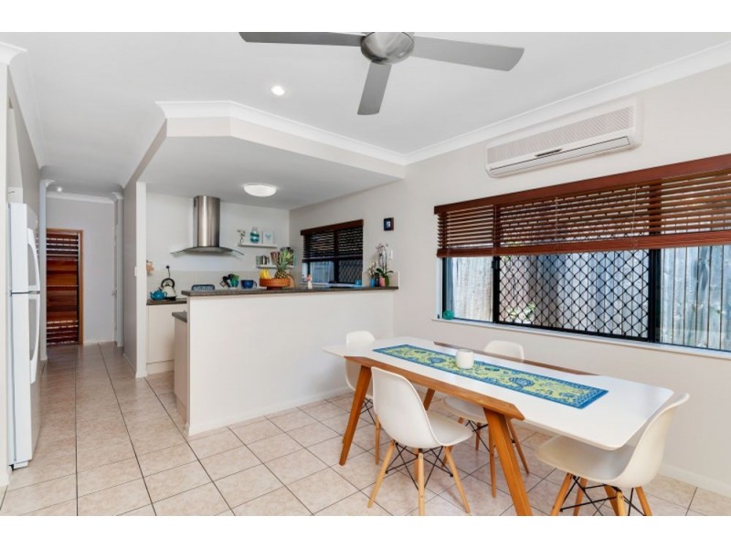 3/24-26 Old Smithfield Road, Freshwater QLD 4870