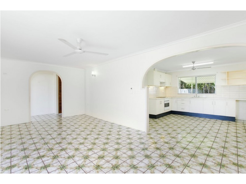 9 Silkwood Close, Manoora QLD 4870