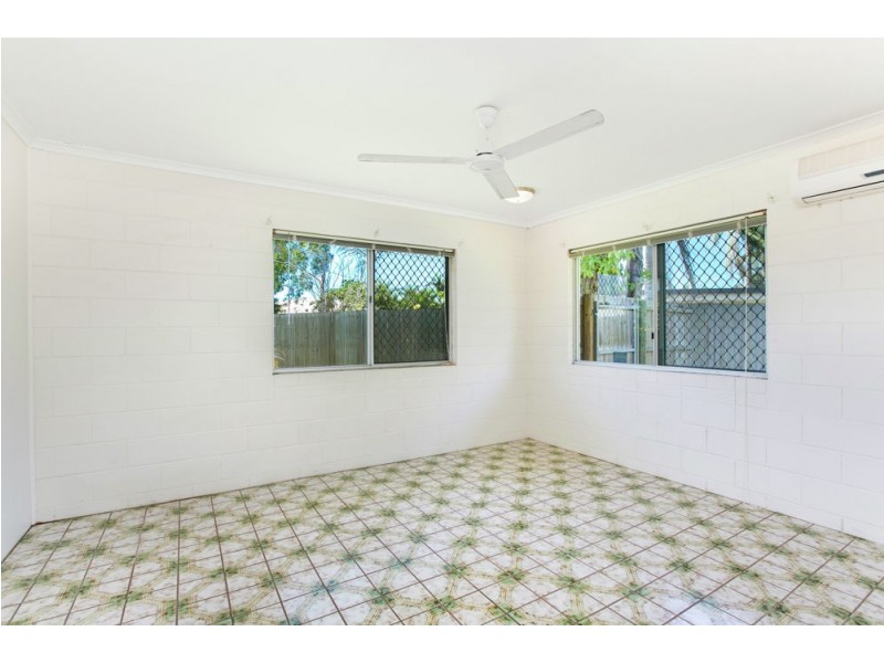9 Silkwood Close, Manoora QLD 4870