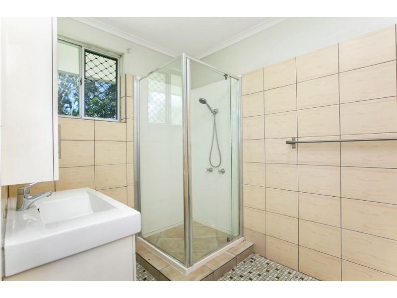 9 Silkwood Close, Manoora QLD 4870