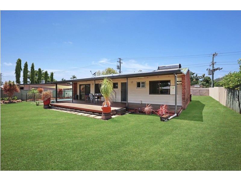 12 Stanton Road, Smithfield QLD 4878