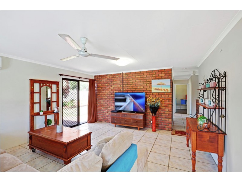 12 Stanton Road, Smithfield QLD 4878