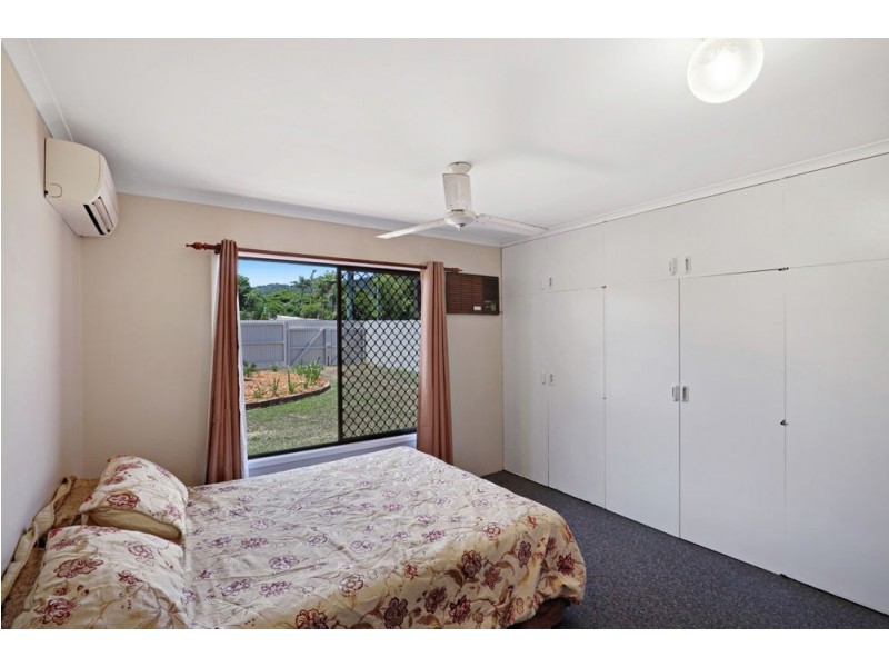 12 Stanton Road, Smithfield QLD 4878