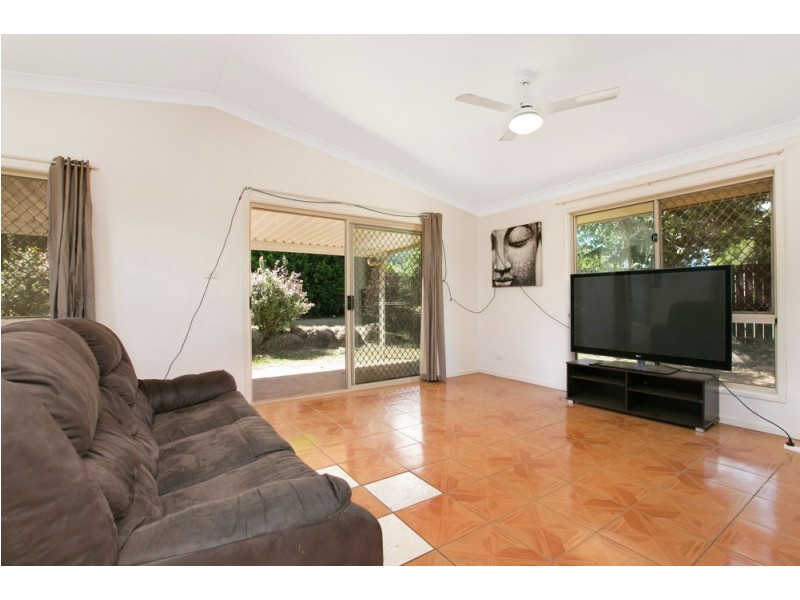 95 Barnard Drive, Mount Sheridan QLD 4868
