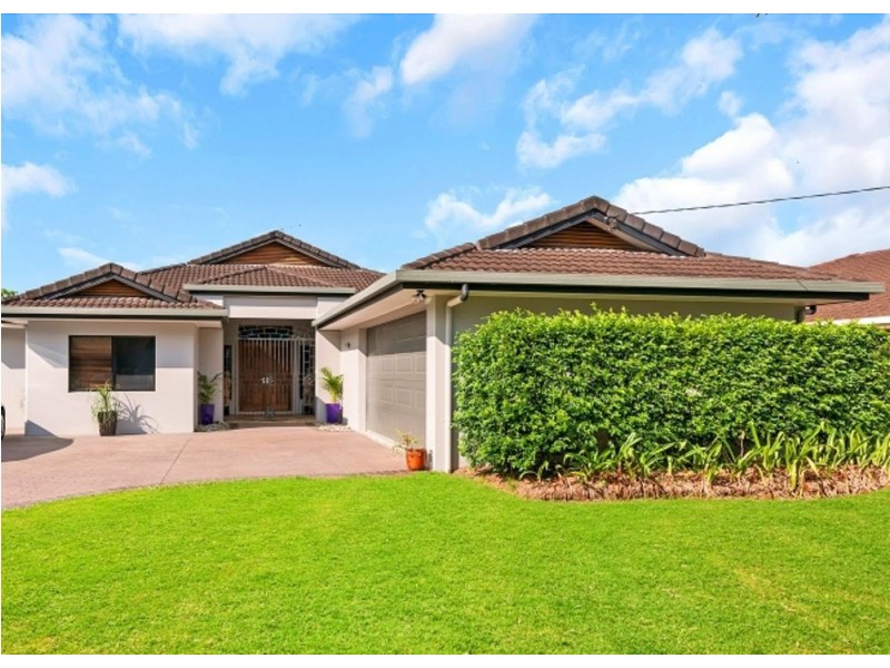 72 Koppen Terrace, Mooroobool QLD 4870