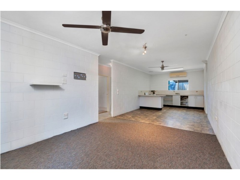 2/30 Kowinka Street, White Rock QLD 4868