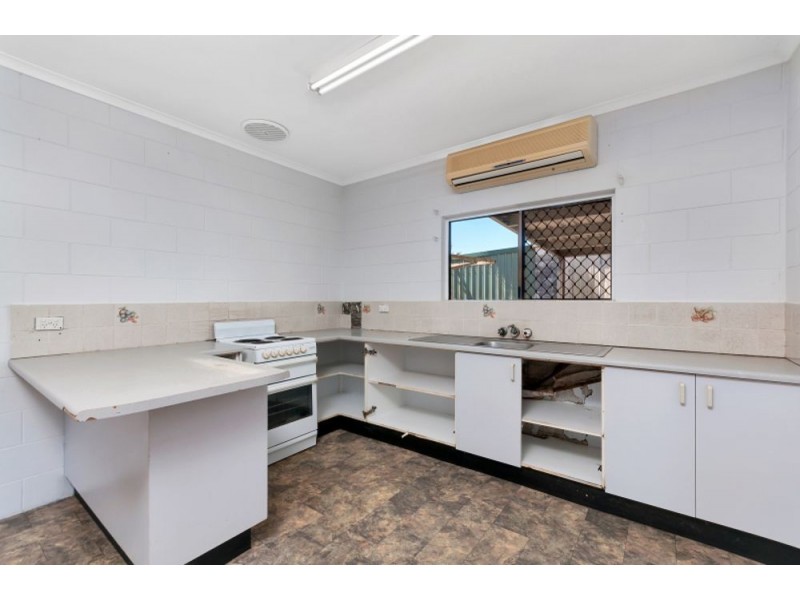 2/30 Kowinka Street, White Rock QLD 4868