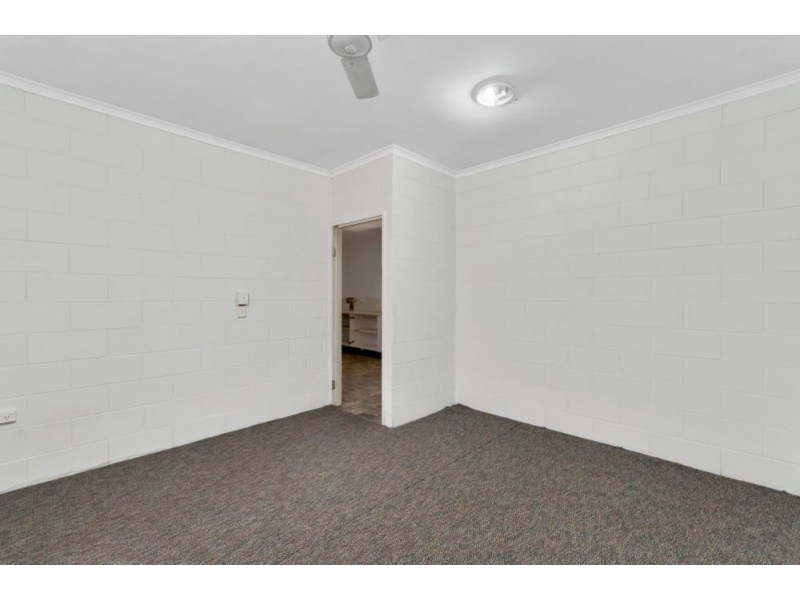 2/30 Kowinka Street, White Rock QLD 4868