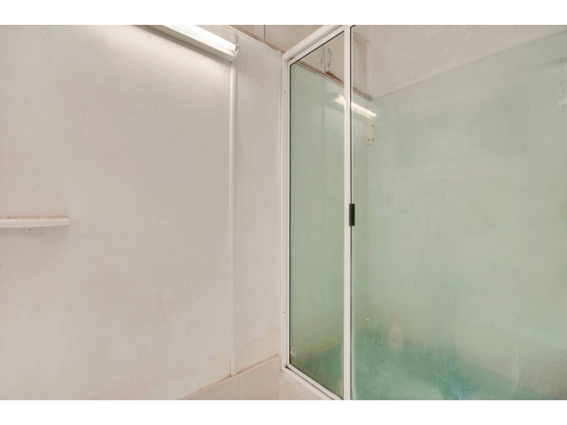 17 Toogood Road, Woree QLD 4868