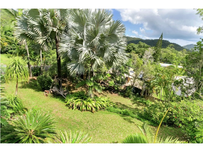 32 Jarda Street, Smithfield QLD 4878