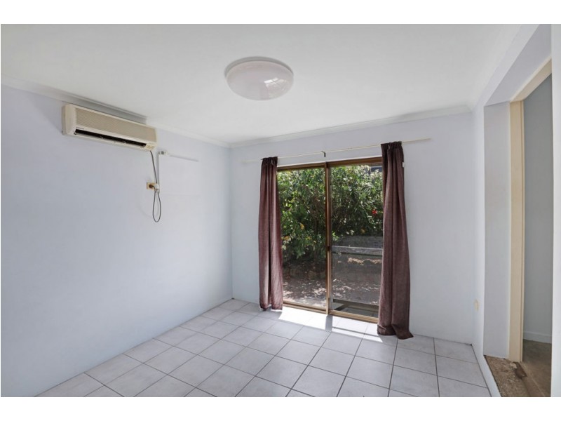 6 Card Avenue, Manunda QLD 4870