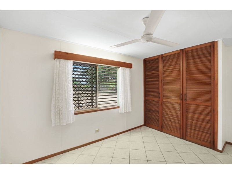 6 Card Avenue, Manunda QLD 4870