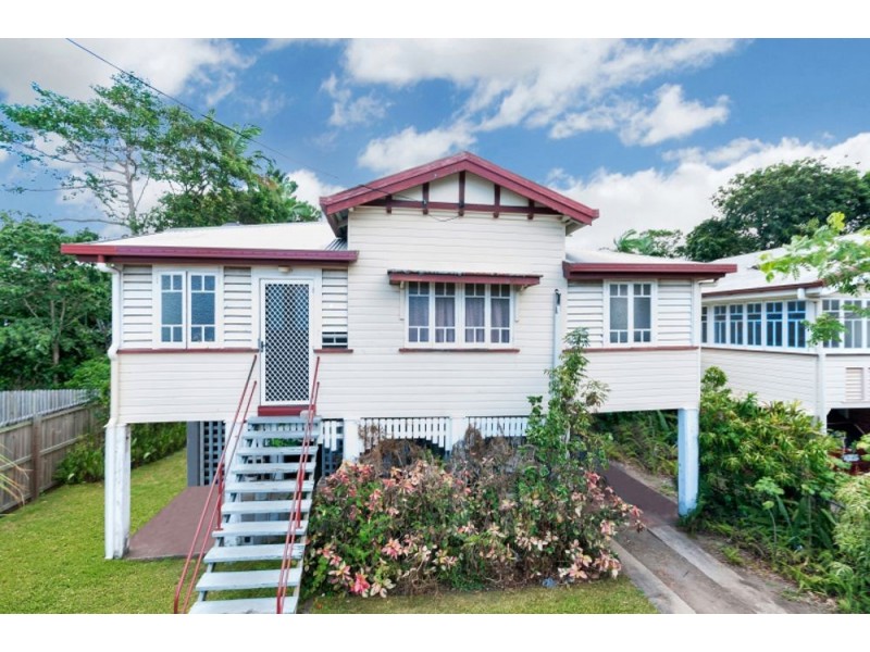 3 Little Street, Manunda QLD 4870