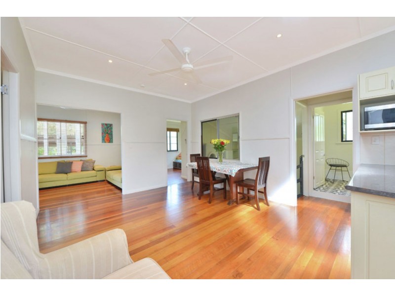 204 Harvey Road, Redlynch QLD 4870