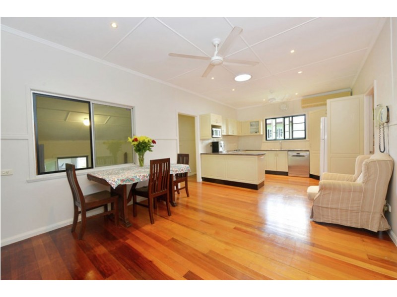 204 Harvey Road, Redlynch QLD 4870