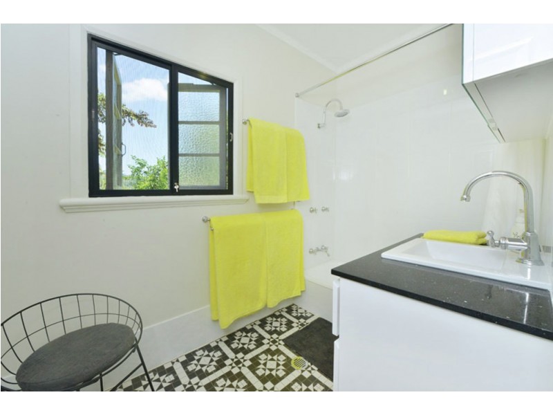 204 Harvey Road, Redlynch QLD 4870