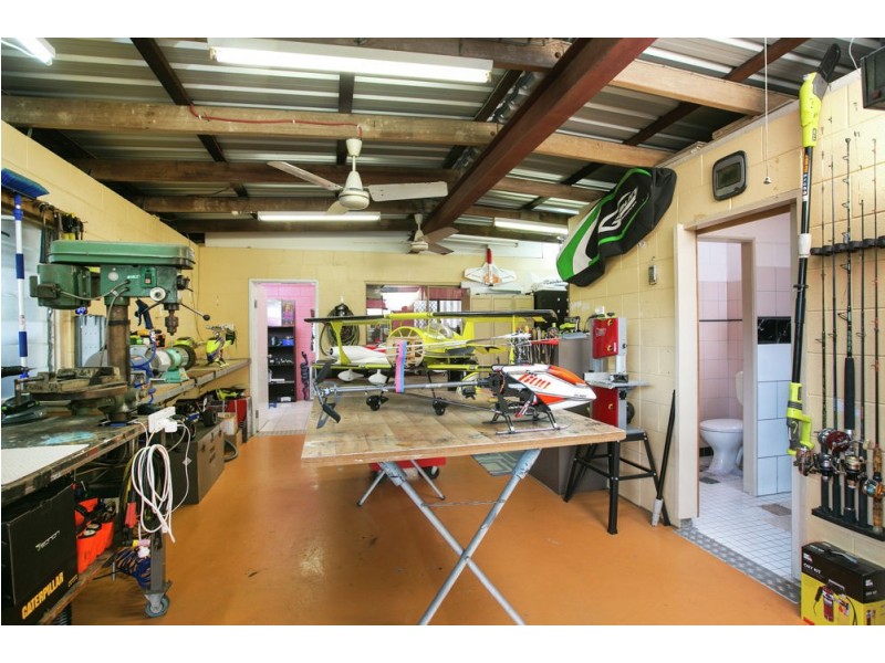 10 Card Avenue, Manunda QLD 4870