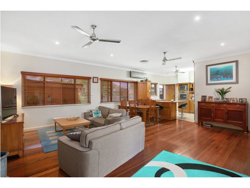 10 Card Avenue, Manunda QLD 4870