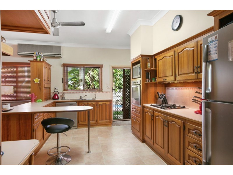 10 Card Avenue, Manunda QLD 4870