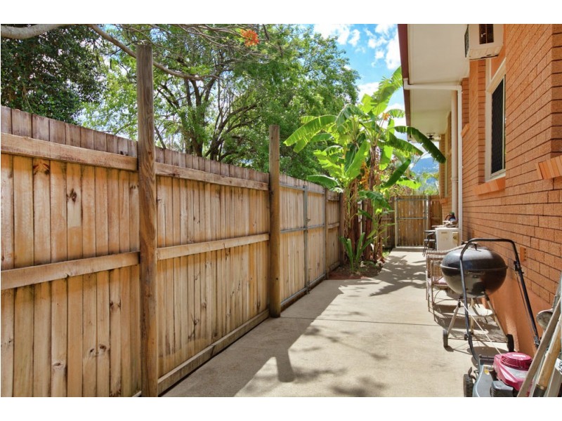 10 Card Avenue, Manunda QLD 4870