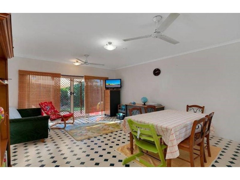 16 Silky Oak Court, Mooroobool QLD 4870