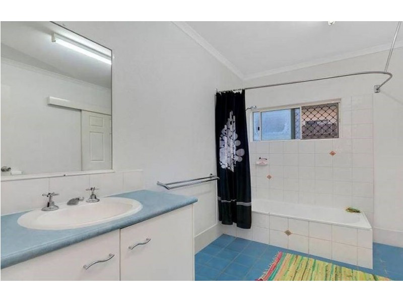 16 Silky Oak Court, Mooroobool QLD 4870