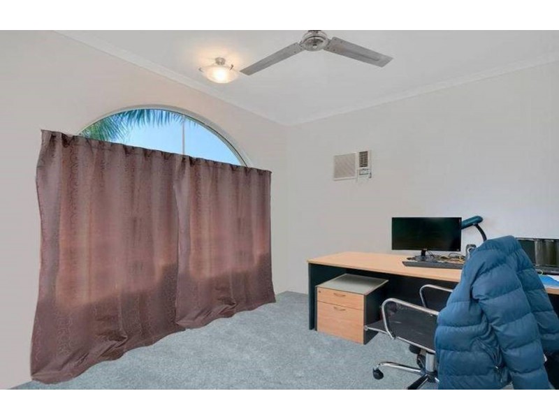16 Silky Oak Court, Mooroobool QLD 4870
