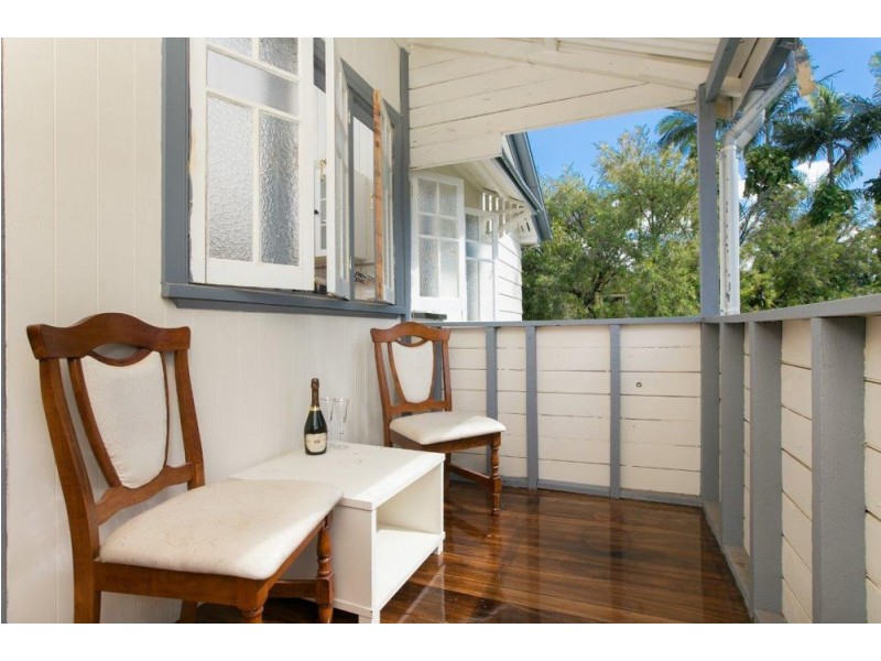 22 Rose Street, Westcourt QLD 4870