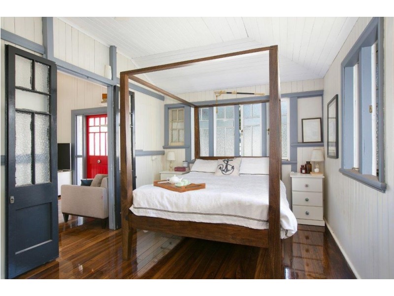 22 Rose Street, Westcourt QLD 4870