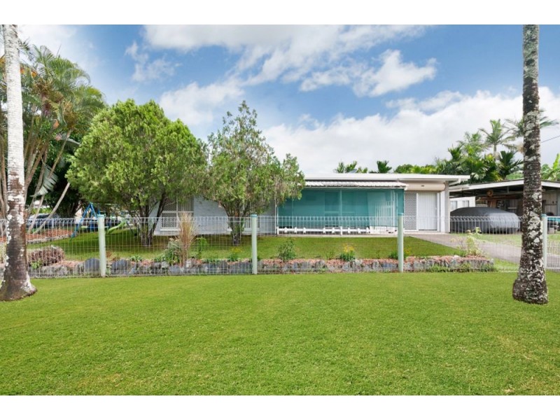 7 Swallow Street, Mooroobool QLD 4870