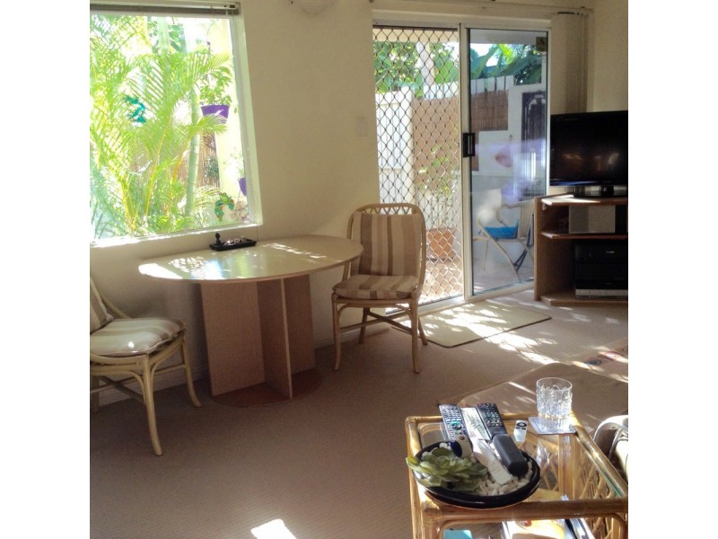 20/34-40 Lily Street, Cairns North QLD 4870