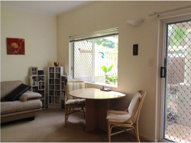 20/34-40 Lily Street, Cairns North QLD 4870