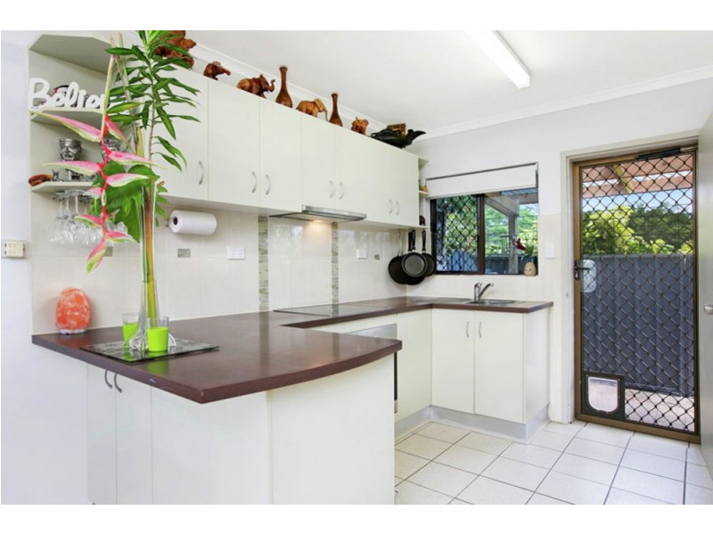 1/1-9 Joan Street, Bungalow QLD 4870