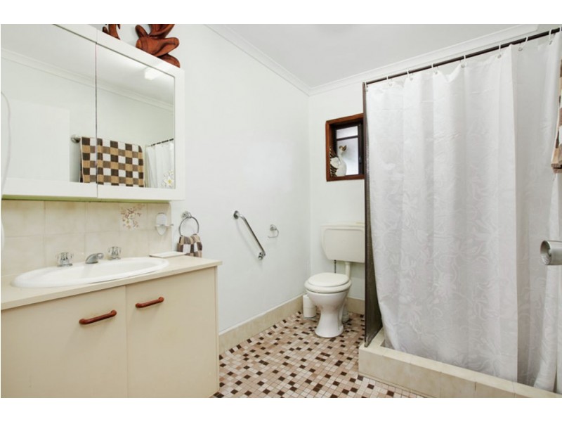 1/1-9 Joan Street, Bungalow QLD 4870