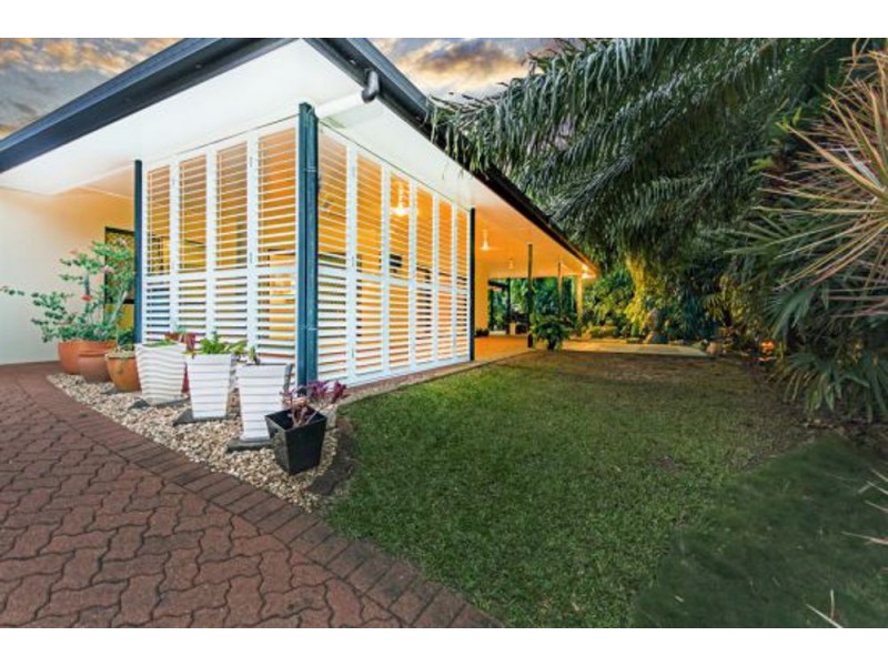 1 Red Peak Boulevard, Caravonica QLD 4878