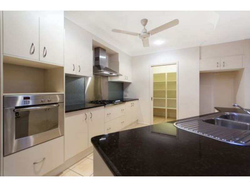 1 Red Peak Boulevard, Caravonica QLD 4878