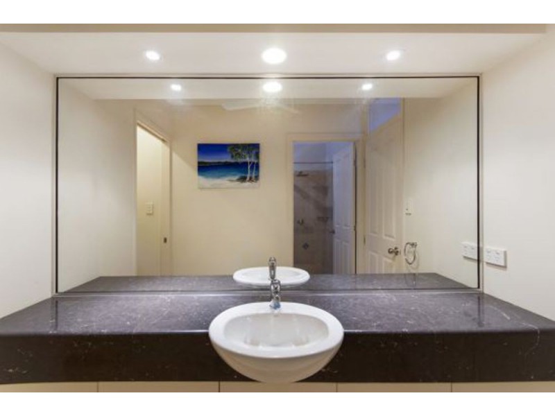 1 Red Peak Boulevard, Caravonica QLD 4878