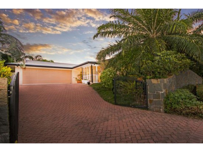 1 Red Peak Boulevard, Caravonica QLD 4878